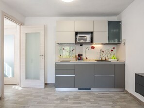 Microwave - Beautiful villa for 2 guests with A/C, WIFI, TV and terrace (Pontestura)