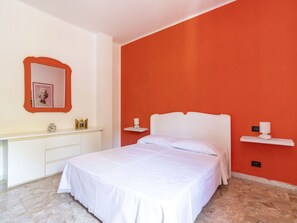 2 camere, culla da viaggio, Wi-Fi gratuito