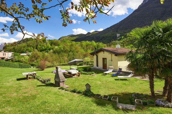 Plante, Propriété, Bâtiment, Paysage Naturel, Arbre, Lot Terre, Maison, Chalet, Paysage, Zone Résidentielle