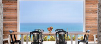 Wonderful private villa for 6 people with WIFI, A/C, TV, terrace, pets allowed and panoramic view