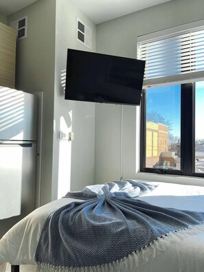 Bureau, fer et planche à repasser, Wi-Fi gratuit, draps fournis