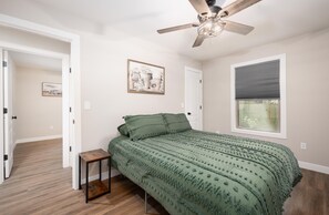 2 habitaciones, tabla de planchar con plancha y wifi gratis 