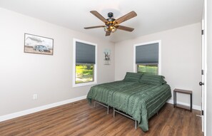 2 dormitoris, planxa i posts de planxar, wifi gratuïta i roba de llit 