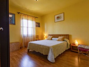 2 室のベッドルーム、旅行用ベビーベッド、WiFi (無料)