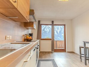 Fogão, lava-louças, torradeira