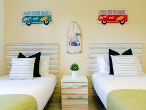 2 bedrooms, travel crib, free WiFi