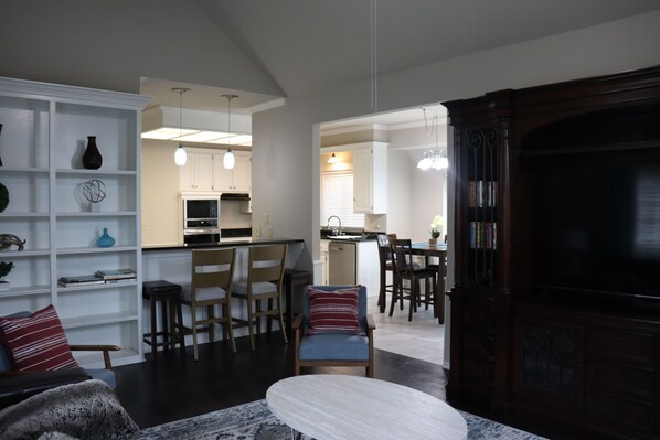 Smart TV, fireplace, DVD player, books