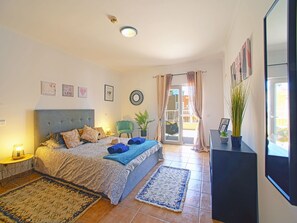 3 Schlafzimmer, Bügeleisen/Bügelbrett, Reisekinderbett, kostenloses WLAN