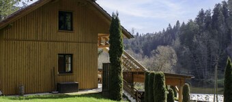 Wonderful private villa with WIFI, hot tub, TV, terrace, pets allowed and panoramic view