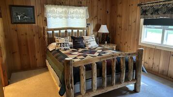 3 bedrooms, travel crib, free WiFi, bed sheets