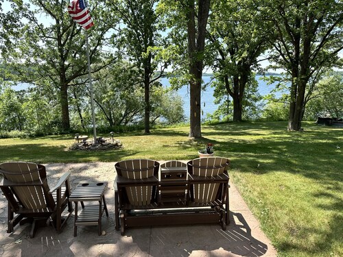 Make memories at this Big Chetac Lake Cottage
