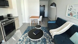 Interior - Sleepover | Lavish Studio and Gym - Des Moines (Des Moines)