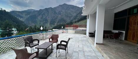 Deluxe Double Room | Terrace/patio