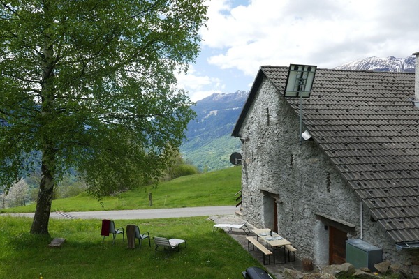 Ciel, Plante, Nuage, Propriété, Bâtiment, Fenêtre, Arbre, Paysage Naturel, Lot Terre, Maison
