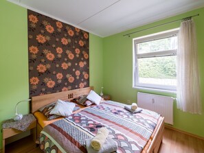 2 Schlafzimmer, Reisekinderbett, kostenloses WLAN