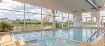 Stunning private villa for 6 people with pool, TV, terrace, pets allowed and parking