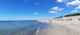 "Strandvergnügen", 100 m to the dream beach, whole terrace bungalow with parking