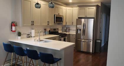 ✔Beautiful Luxury Apartment ✔15 mi from American Dream Mall & Prudential Center.