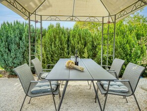 Outdoor dining - Nice apartment for 3 guests with WIFI, A/C, TV, patio and panoramic view (Rijeka)