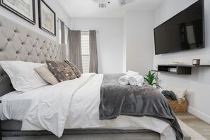 3 Schlafzimmer, Schreibtisch, Bügeleisen/Bügelbrett, WLAN