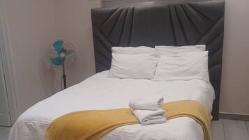 3 bedrooms, iron/ironing board, WiFi, bed sheets