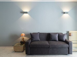 TV - Cosy apartment for 4 guests with WIFI, TV and terrace (Porlezza)