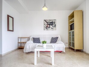 TV - Lovely apartment for 4 guests with TV and terrace (Roses)