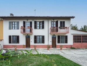 Exterior - Cosy apartment for 6 guests with WIFI, patio, pets allowed and panoramic view (Calliano)