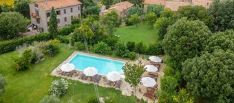 Lovely apartment in villa for 2 people with pool, A/C, WIFI, TV, patio and pets allowed