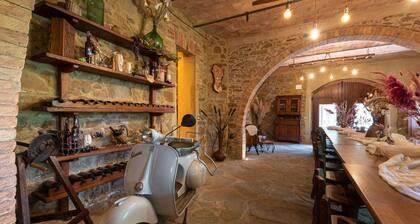 Cosy apartment in villa for 5 guests with pool, A/C, WIFI, TV, patio and pets allowed