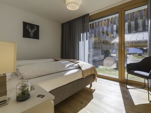 1 Schlafzimmer, Reisekinderbett, kostenloses WLAN, Bettwäsche