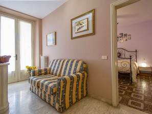 Interior - Beautiful apartment for 10 people with private pool, WIFI, TV, patio and pets allowed (Larciano)
