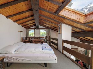 4 makuuhuonetta, ilmainen Wi-Fi, vuodevaatteet