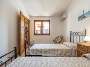 2 Schlafzimmer, Reisekinderbett, kostenloses WLAN