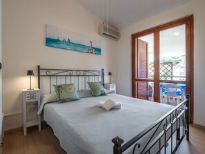 2 bedrooms, travel cot, free WiFi - Nice apartment for 4 guests with A/C, WIFI, TV and terrace (Villasimius)