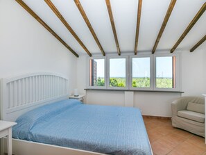 2 bedrooms, iron/ironing board, travel crib, free WiFi - Wonderful  villa for 8 people with A/C, private pool, WIFI, TV, terrace and pets allowed (Casale Marittimo)