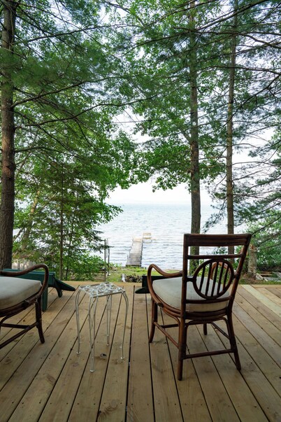 Rustic Shack on the magnificent Fence Lake!
