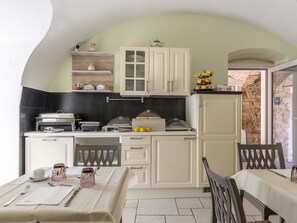 Dining - Nice apartment for 4 guests with A/C, WIFI, balcony and panoramic view (Terzorio)