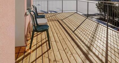 Herrliche Wohnung für 10 Personen mit TV und Balkon