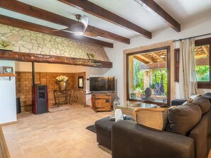 TV, fireplace - Beautiful private villa for 6 people with private pool, WIFI, TV, patio and panoramic view (Ses Salines)