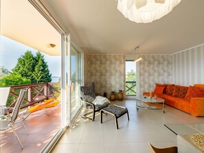 TV - Cosy apartment for 4 guests with WIFI, TV and balcony (Balatonfüred)