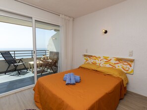 1 makuuhuone, vauvan matkasänky