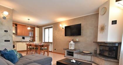 Lovely apartment for 5 people with WIFI, A/C, TV and terrace
