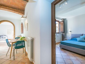1 quarto, berço de viagem, Wi-Fi de cortesia, roupa de cama