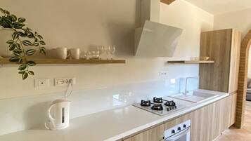 Forno, lavastoviglie, seggiolone