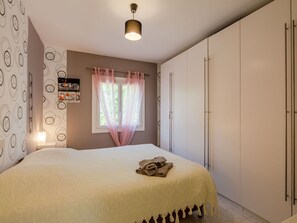 2 bedrooms, free WiFi