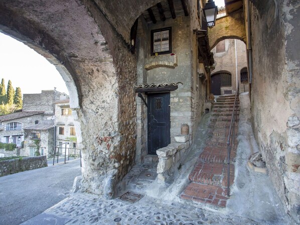 Exterior - Lovely apartment for 4 people with WIFI, A/C, TV, terrace and pets allowed (Cagnes-sur-mer)