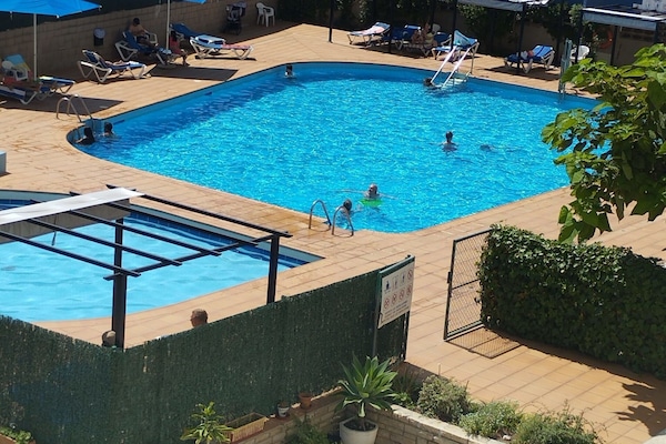 Piscine, Bleu, Mobilier De Jardin, Recours, Loisir, Meubles, Des Loisirs, Parapluie, Ombre, Thermes