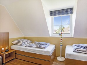 3 Schlafzimmer, Reisekinderbett, kostenloses WLAN, Bettwäsche