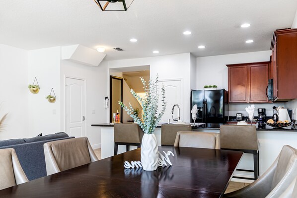 Dining - Townhome I 8 min from Disney  (Kissimmee)